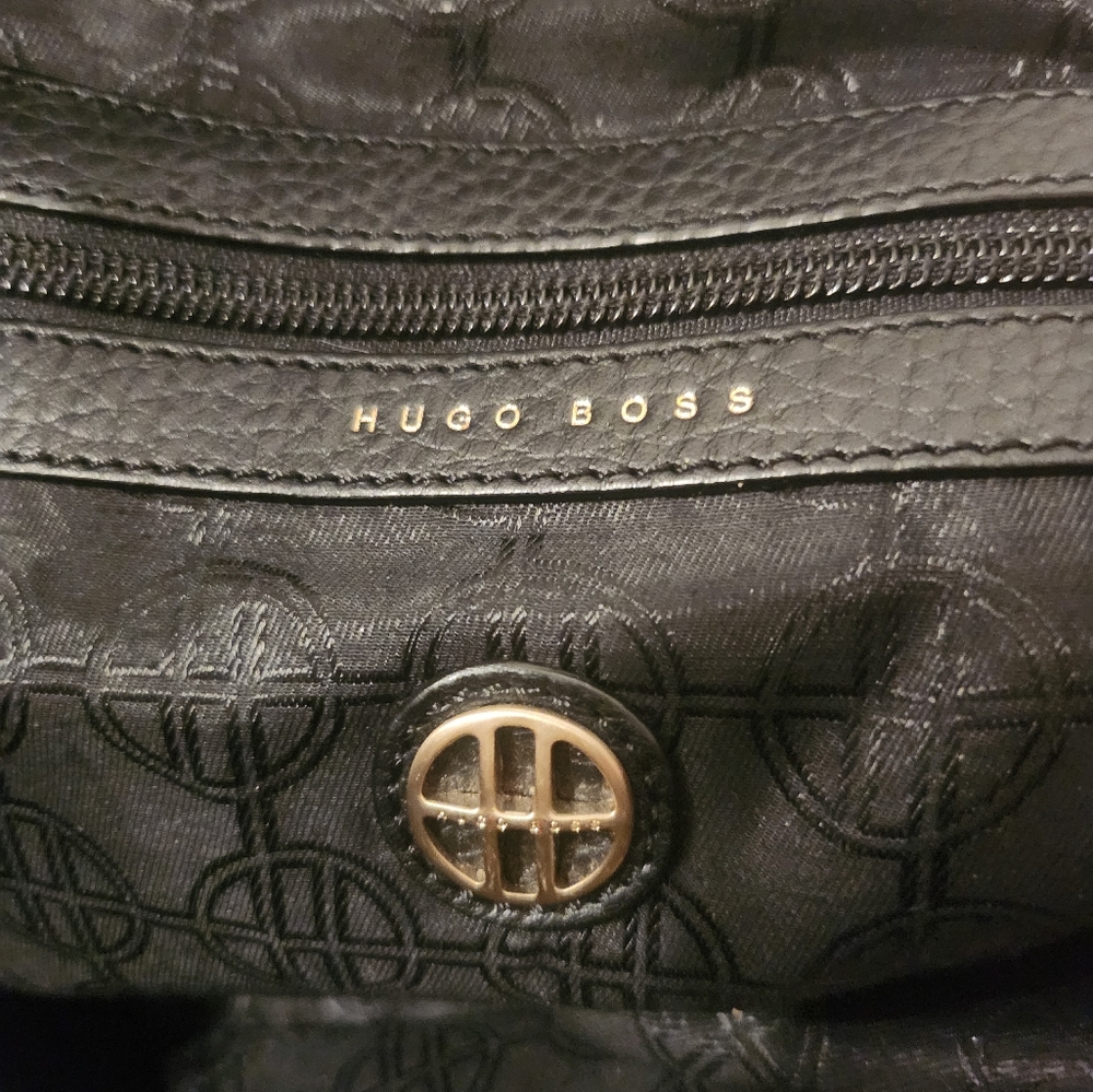 Hugo Boss Purse - Picture 4 of 4